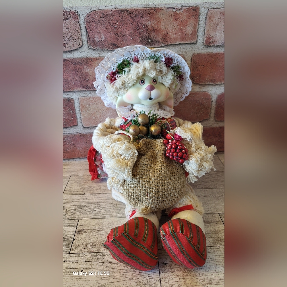HOUSE OF LLOYD FLOSSIE CHRISTMAS RABBIT